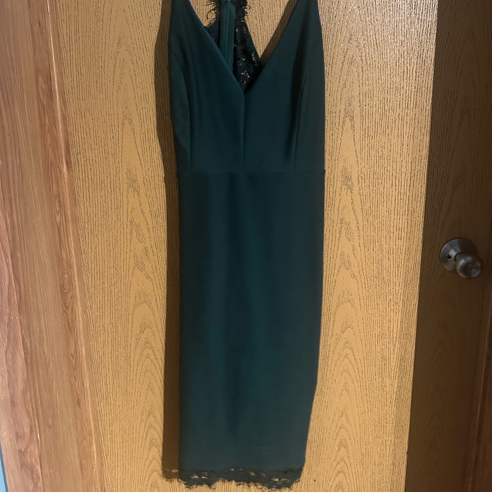 Lulu’s green cocktail dress